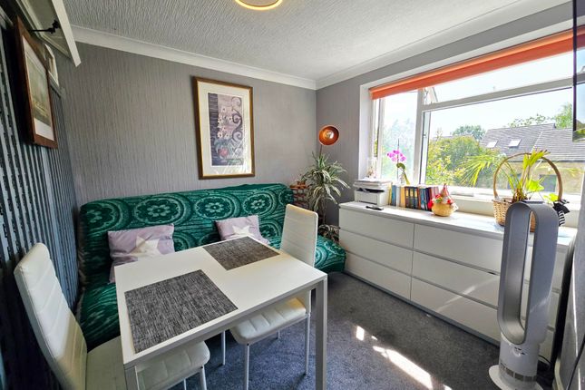 13, Tiptree Drive, ENFIELD photo 2