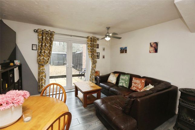 9, Berber Close, Fareham photo 4
