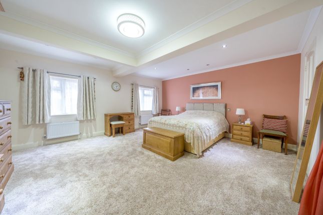 108, Langley Road, Berkshire photo 3