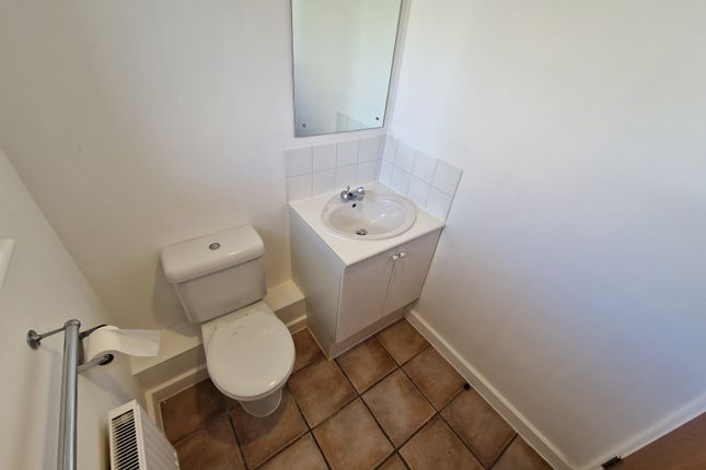 49, Gunning Road, Ely photo 2