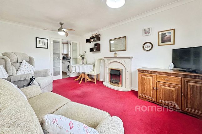 Flat 20, Warner Court,, Yorktown Road, Sandhurst photo 2