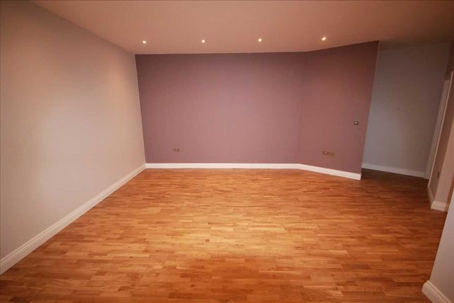 Flat 3, 301 Kingsbury Road, London photo 4