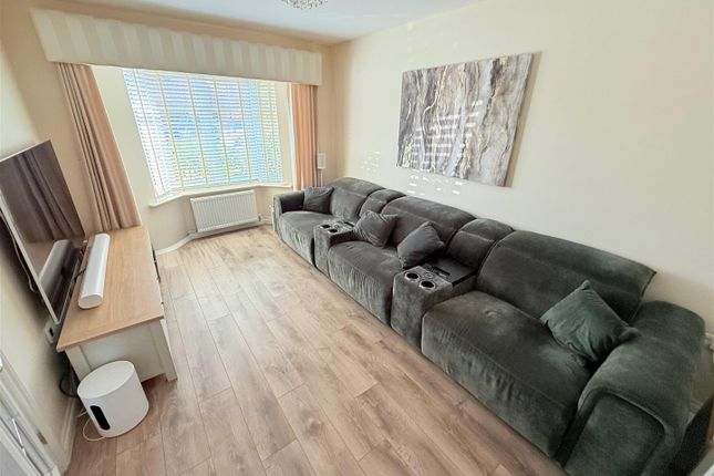 4-bed detached on 51, Athelstane Crescent, Doncaster, £310,000
