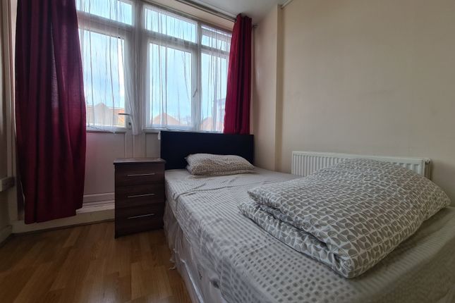 Thumbnail Room to rent in Chalkhill Road, Wembley