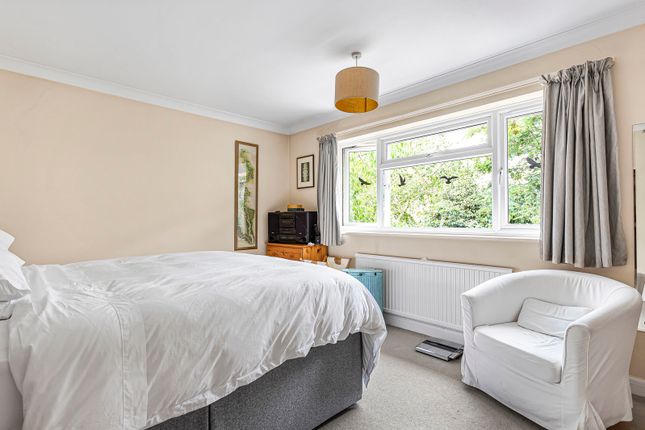 Tanglewood, 10, Meadows End, Surrey photo 4