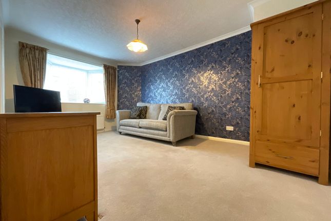 Flat 13, Normanton Rise, Scarborough photo 2