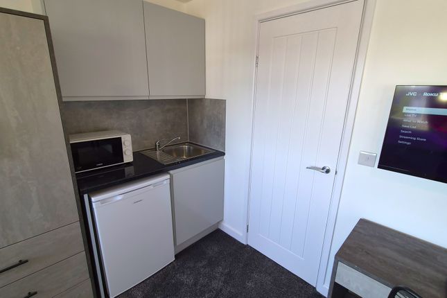 Room 6, 74, Milestone Road, Dartford photo 5