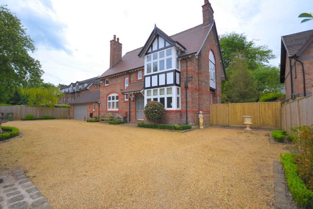 Thumbnail Detached house to rent in Victoria Road, Wilmslow