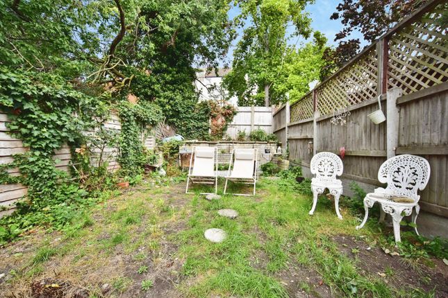 237, Luton Road, Kent photo 2