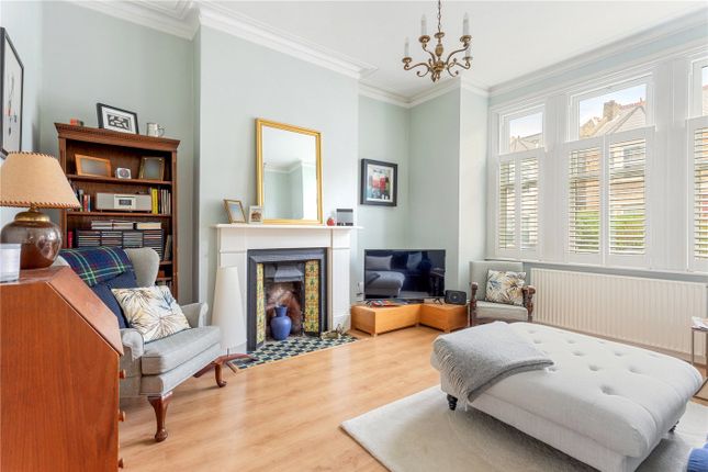 Thumbnail Flat for sale in Rowfant Road, London