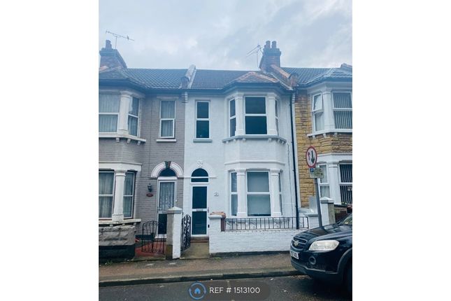 Thumbnail Terraced house to rent in Chatham, Chatham