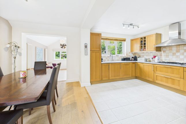 Charnwood, Shipton Road, Chipping Norton photo 3