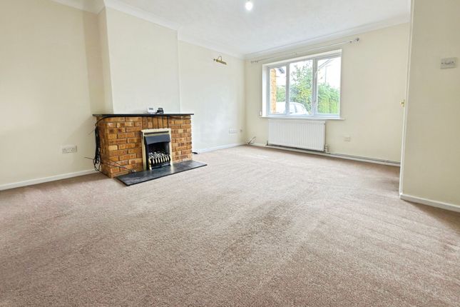 5 Betony Close, Swindon photo 3