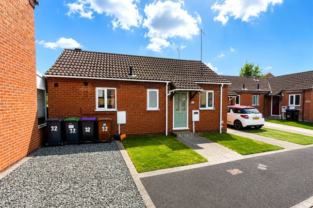 2-bed house on 32, Summerfield Drive, Lincolnshire, £169,950