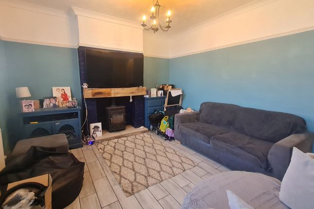 52, Coach Road, West Yorkshire photo 5