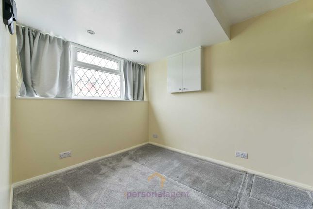 Semi-detached house to rent in Lipsham Close, Banstead