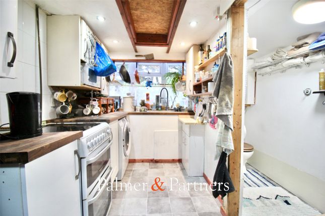 56, Tower Estate, Clacton-on-Sea photo 2