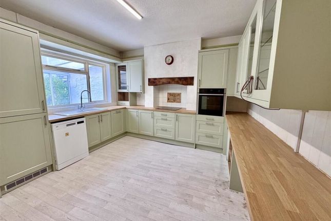 5, Fron Terrace, Colwyn Bay photo 4