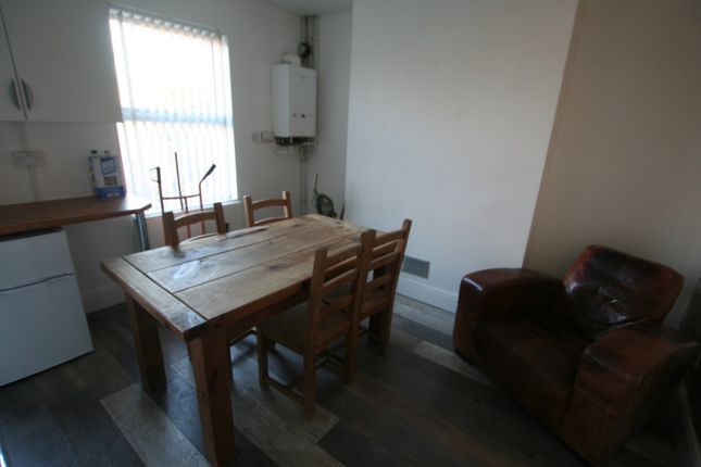 Shared accommodation to rent in Princes Road, Ellesmere Port, Cheshire.