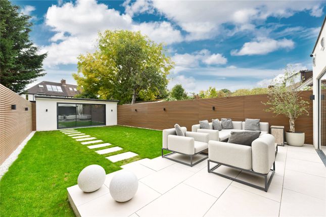 57, Couchmore Avenue, Surrey photo 4