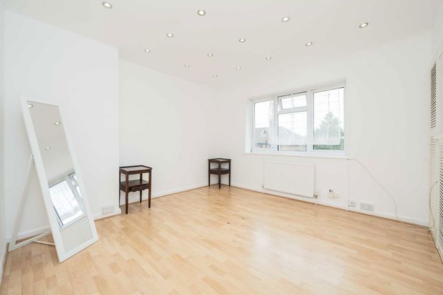 78, Browning Avenue, London photo 4