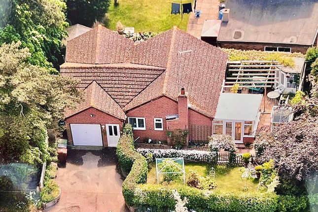 3-bed house on 12, Station Road, Great Yarmouth, £300,000