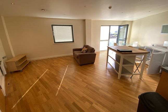 Flat to rent in Leeds Street, City Centre, Liverpool