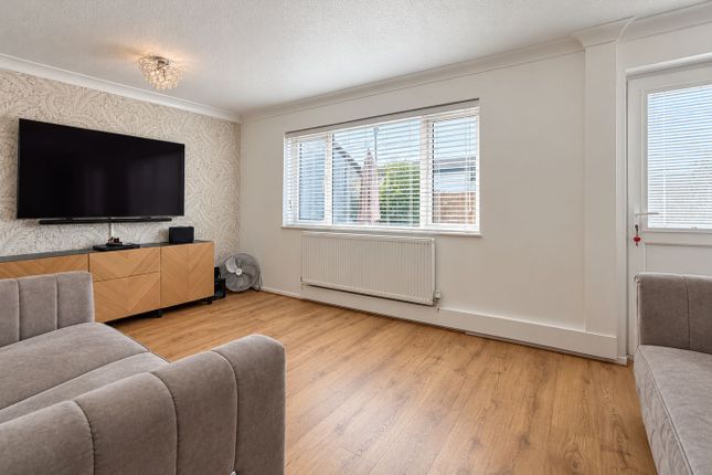 10, Rangoon Close, Colchester photo 4