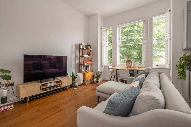 Flat 2, 140, Earlsfield Road, London photo 4