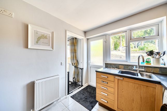 38, Down View, Stroud photo 4