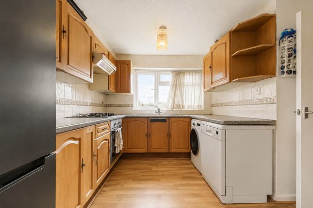 31, Brecon Way, High Wycombe photo 5
