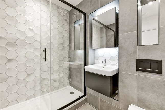 Flat 71,, Aquifer House, Slough photo 4