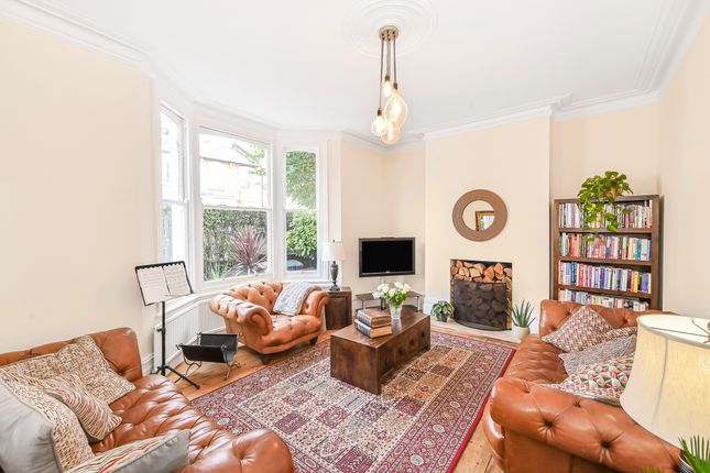 End terrace house for sale in Meynell Road, London