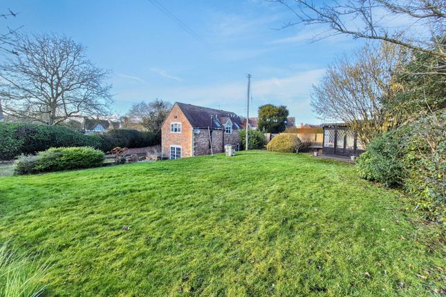 Bays Cottage, Main Road, Tewkesbury photo 2