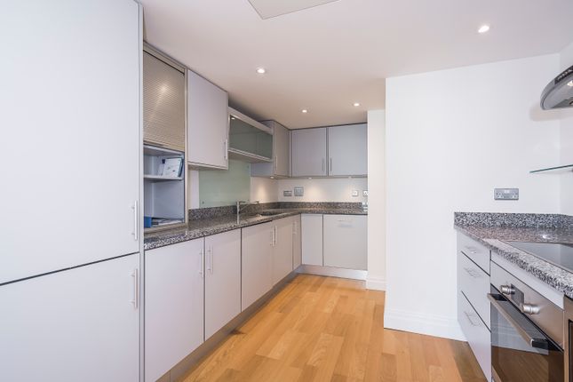 Thumbnail Flat for sale in Sheldon Square, London