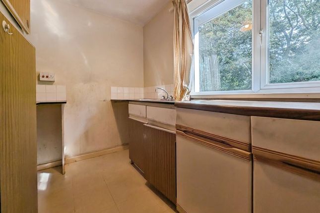 18, Wood Grove, Newcastle Upon Tyne photo 4