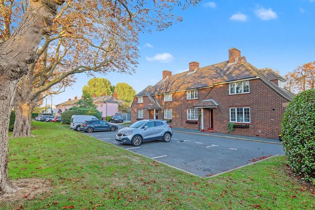 2-bed house on Chestnut Cottages, Wakering Road, Southend-On-Sea, £325,000