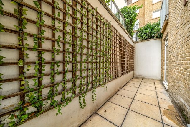 Flat 1, 45, Pigott Street, London photo 2