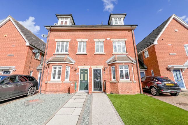 Town house for sale in Nelson Road, Ashingdon, Rochford