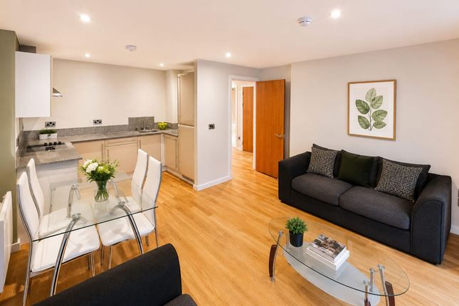 Apt 15, Block, Manchester photo 4