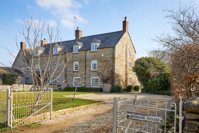 Thumbnail Semi-detached house to rent in Jasmine House, The Green, Chipping Norton, Oxfordshire