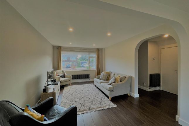 9, Brambletye Road, Crawley photo 4