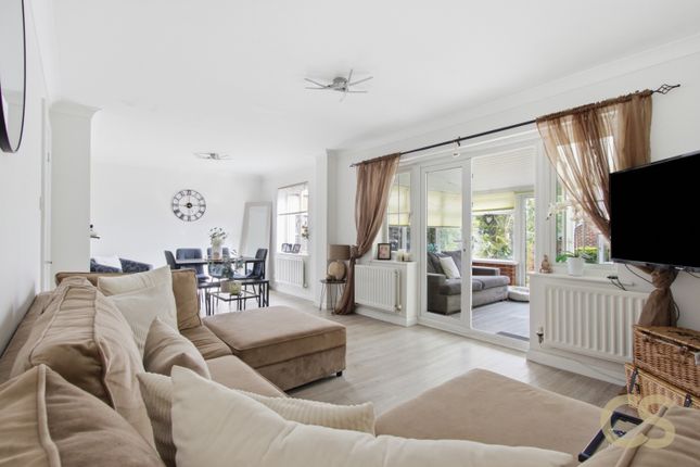 26 Watercress Road, Cheshunt, Hertfordshire photo 4