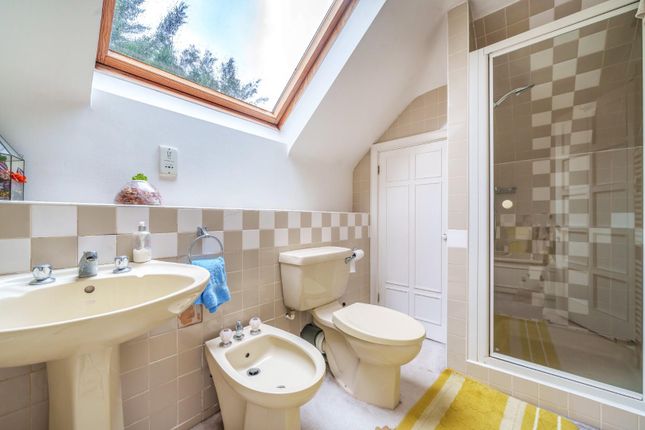 Detached bungalow for sale in Sunbury Gardens, Mill Hill, London