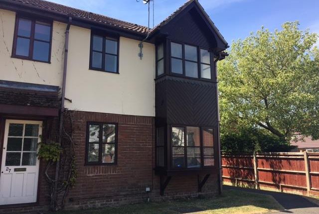Thumbnail Terraced house to rent in Orchard Close, Wokingham