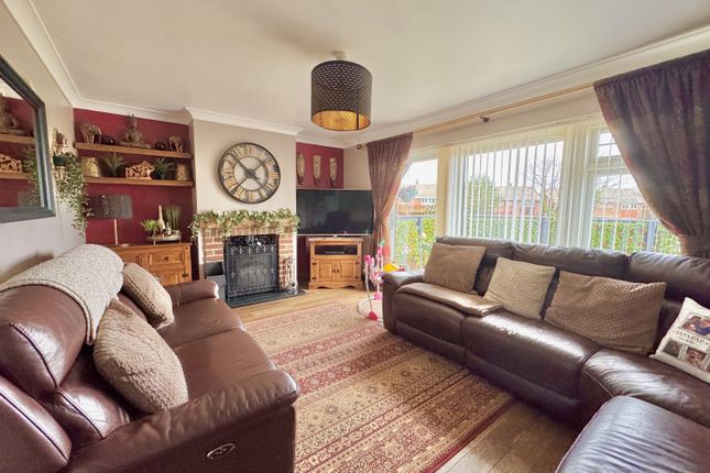 23, Normanby Close, Seaham photo 3