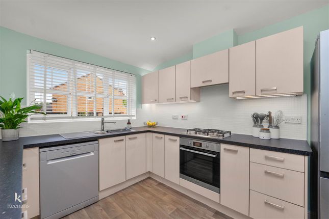 53, The Meadows, Darwen photo 4