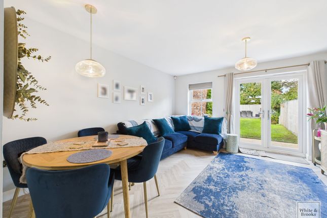19 Pynham Crescent, Chichester photo 2