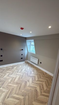 15, Fernthorpe Road, London photo 3