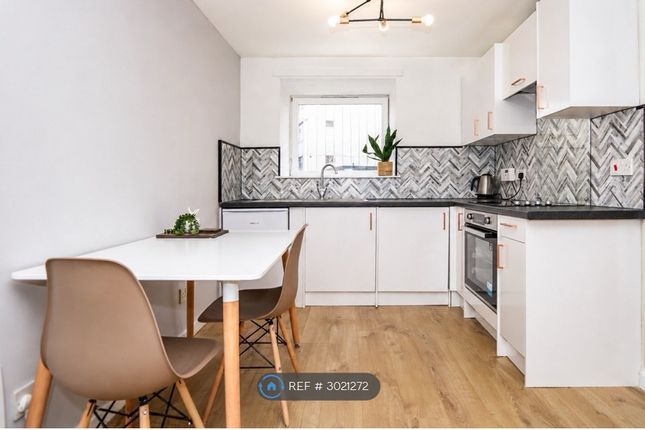 Flat, Minerva Court Houldsworth Street, Glasgow photo 5